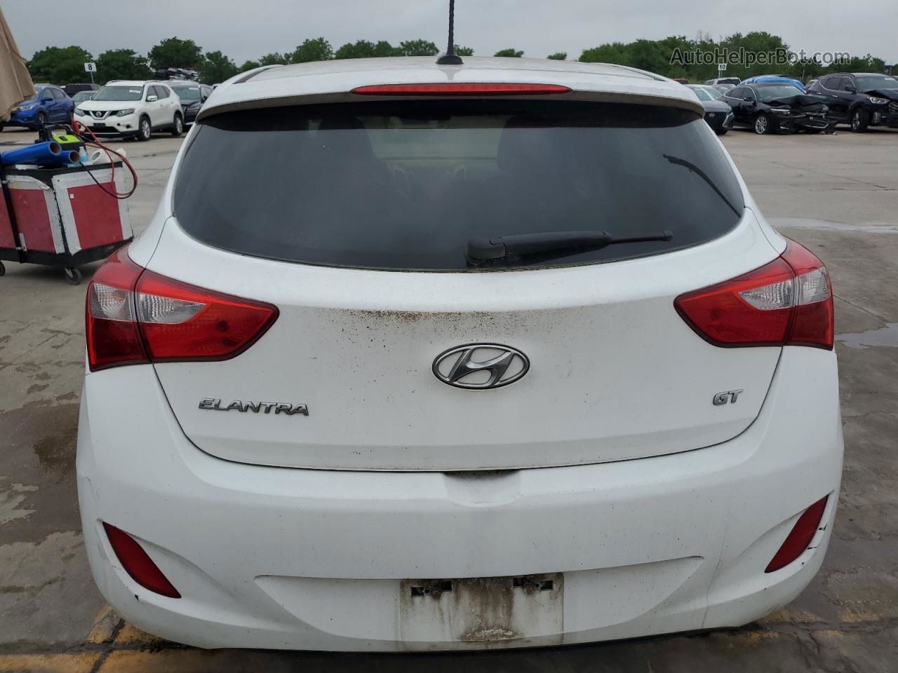 2016 Hyundai Elantra Gt  White vin: KMHD35LH3GU327546