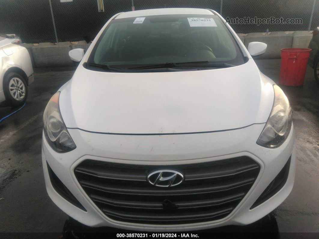 2017 Hyundai Elantra Gt   White vin: KMHD35LH3HU381379