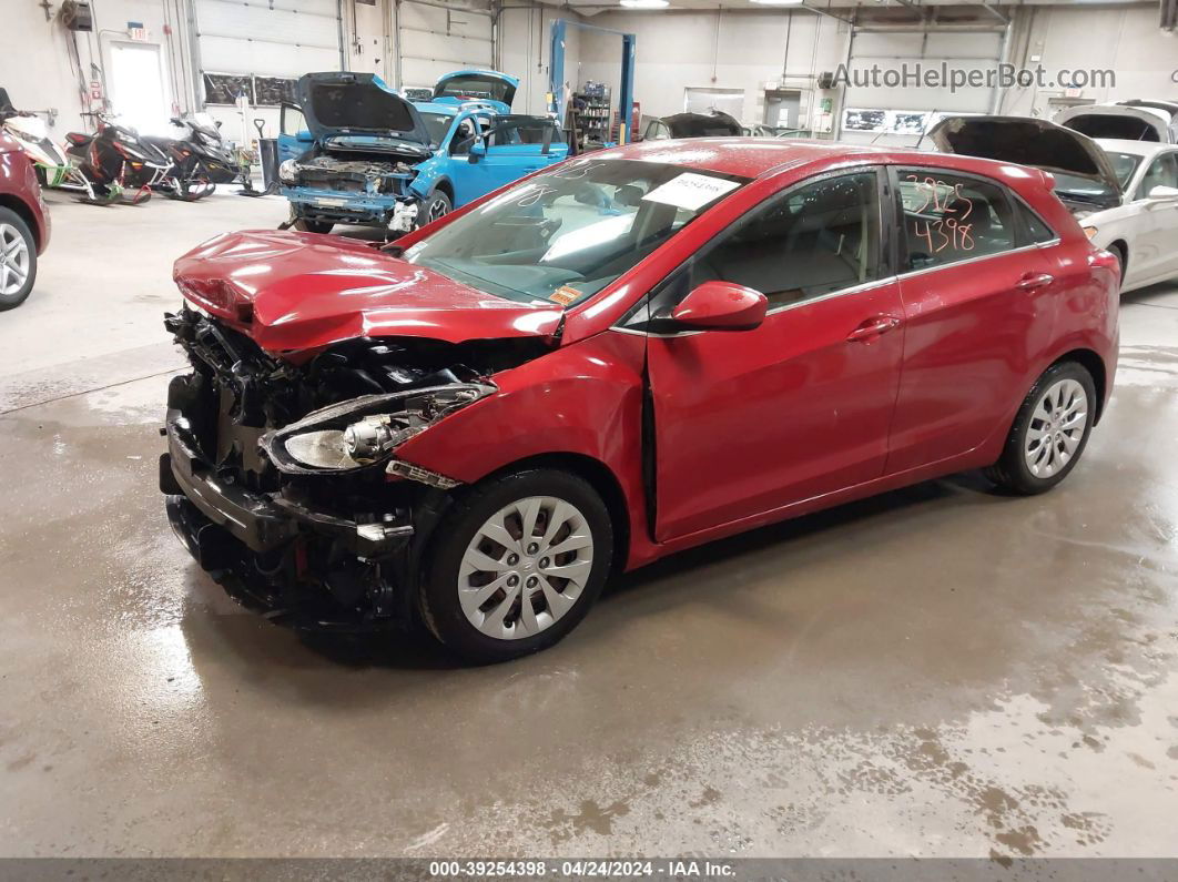 2017 Hyundai Elantra Gt   Red vin: KMHD35LH4HU361755