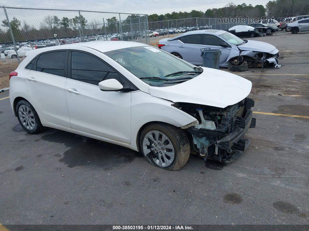 2017 Hyundai Elantra Gt   White vin: KMHD35LH5HU384509