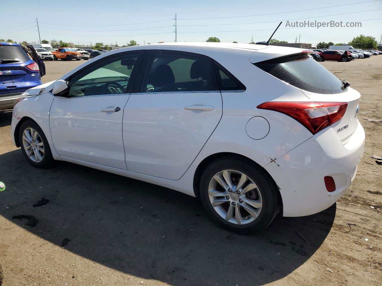 2014 Hyundai Elantra Gt  White vin: KMHD35LH6EU207379