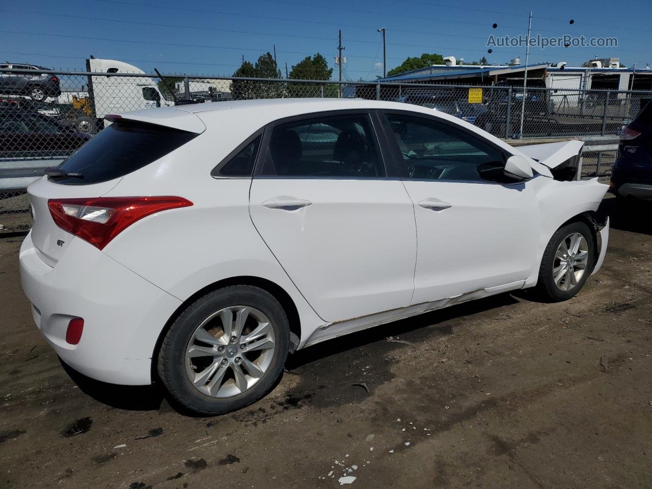 2014 Hyundai Elantra Gt  White vin: KMHD35LH6EU207379