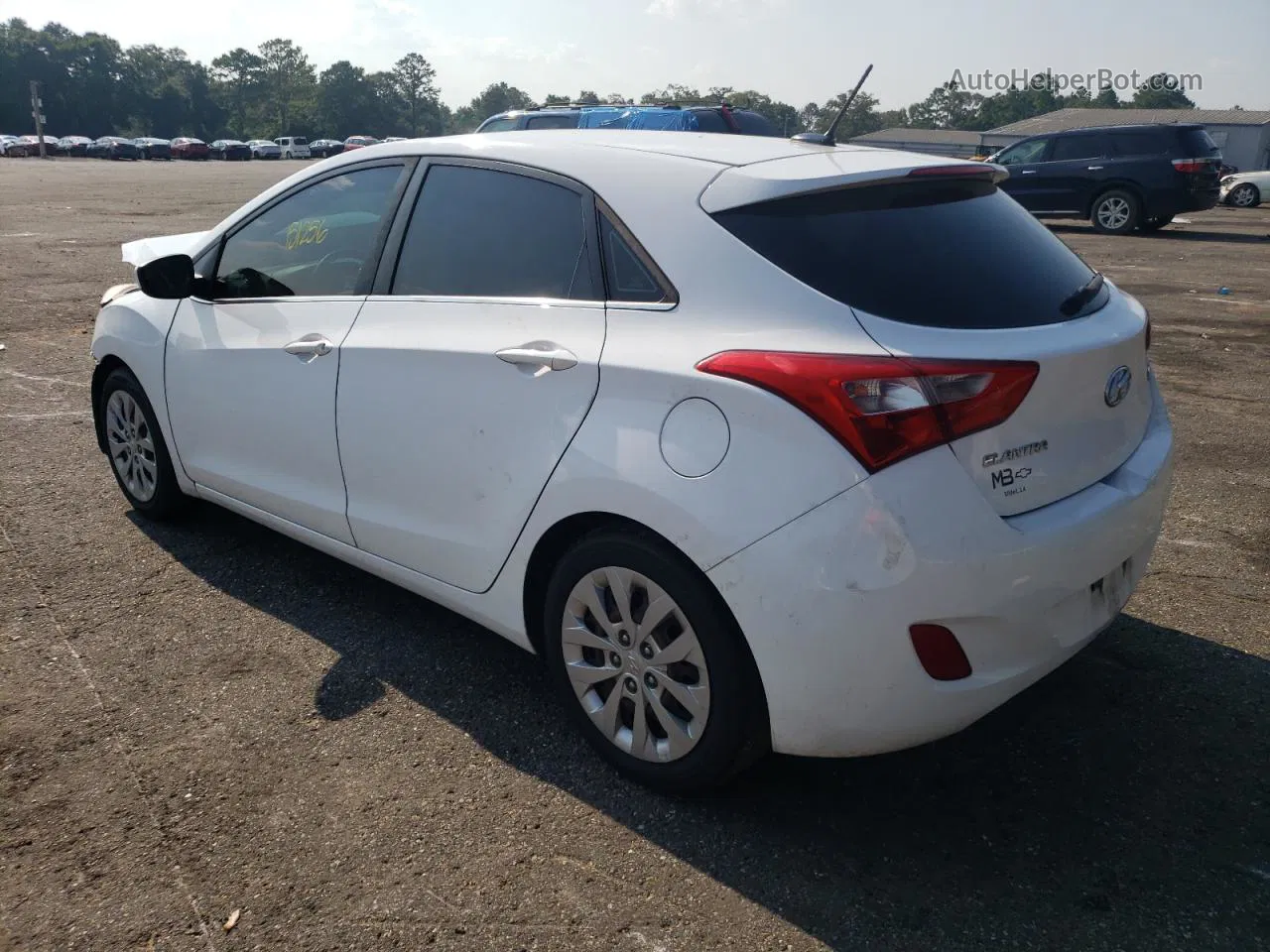 2017 Hyundai Elantra Gt  White vin: KMHD35LH7HU377156