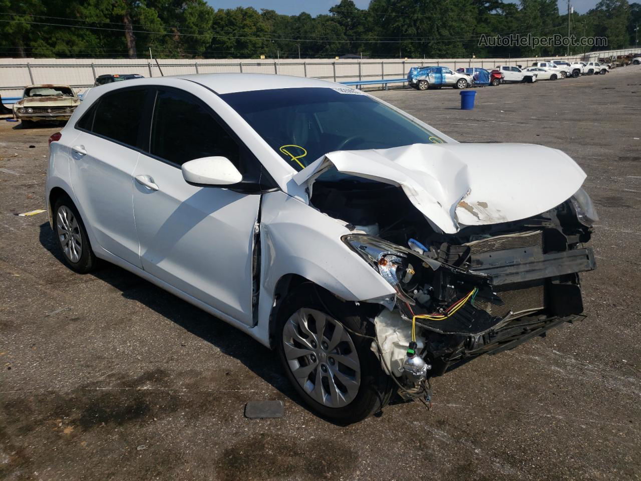 2017 Hyundai Elantra Gt  White vin: KMHD35LH7HU377156