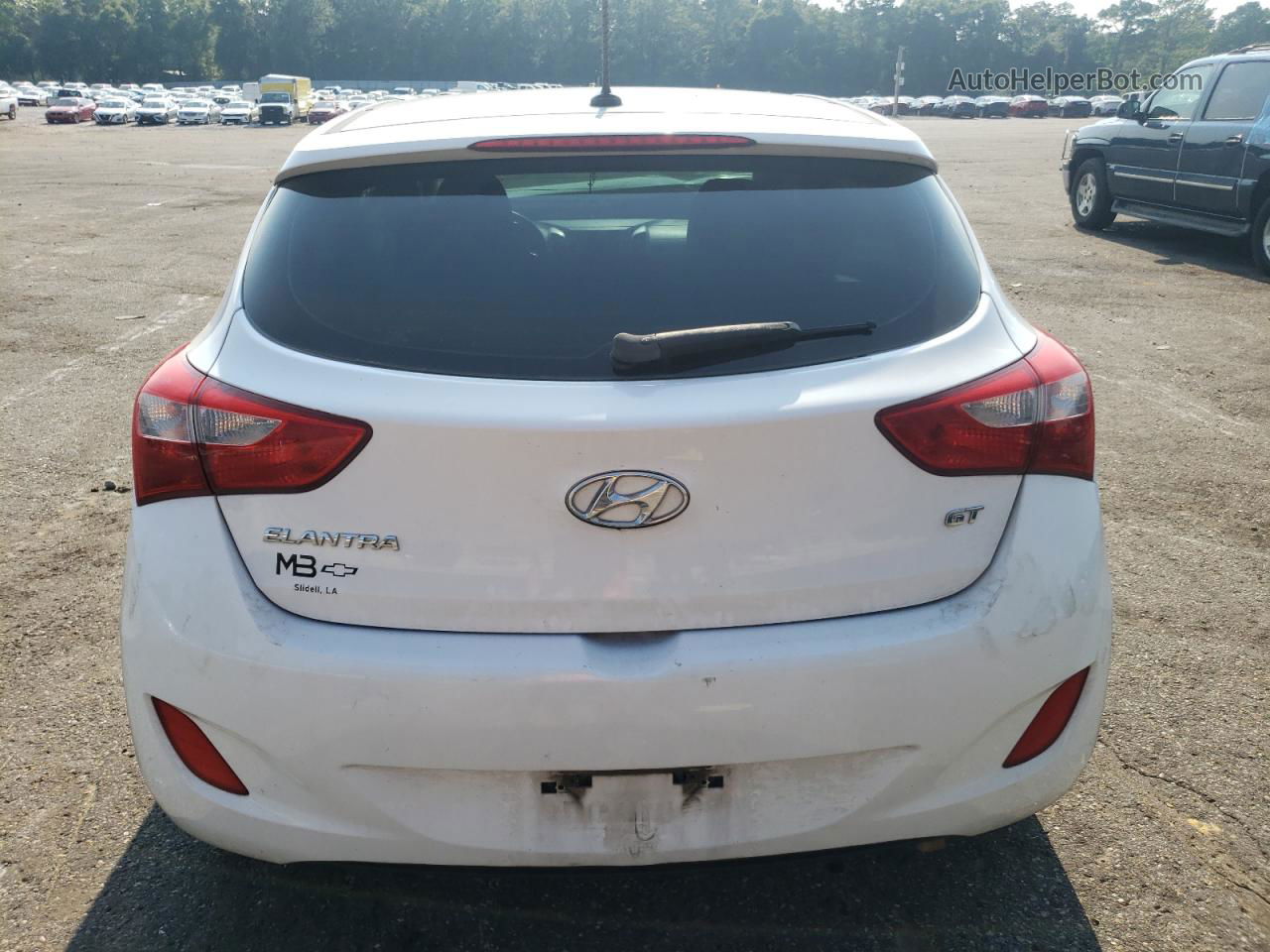 2017 Hyundai Elantra Gt  White vin: KMHD35LH7HU377156