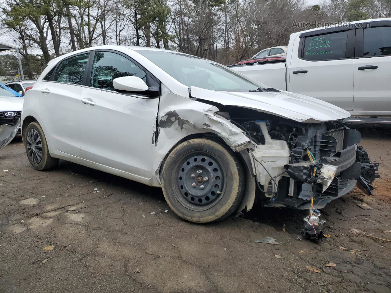 2017 Hyundai Elantra Gt  White vin: KMHD35LH9HU376557