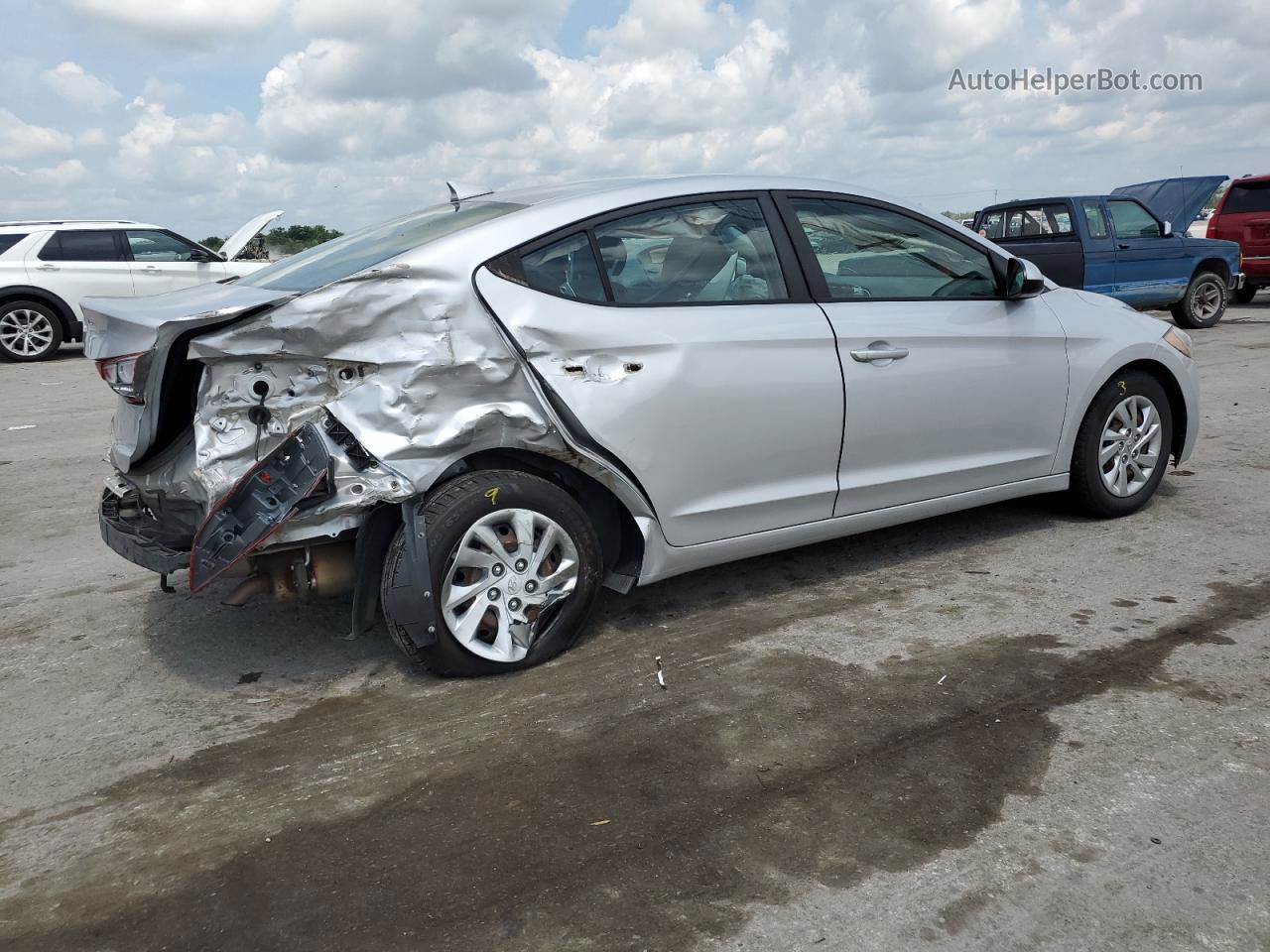 2017 Hyundai Elantra Se Silver vin: KMHD74LF0HU112592