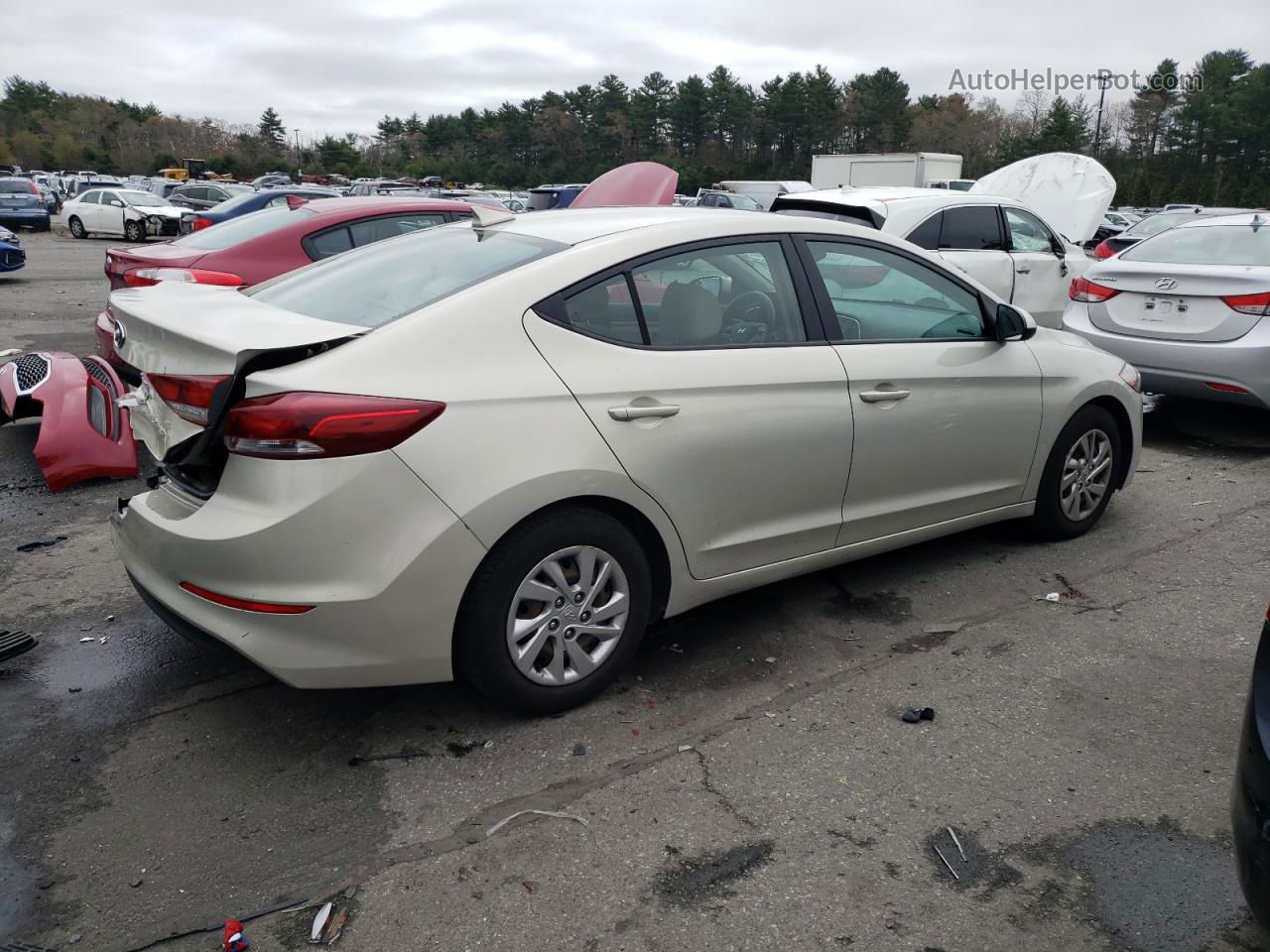 2017 Hyundai Elantra Se Gold vin: KMHD74LF0HU377237