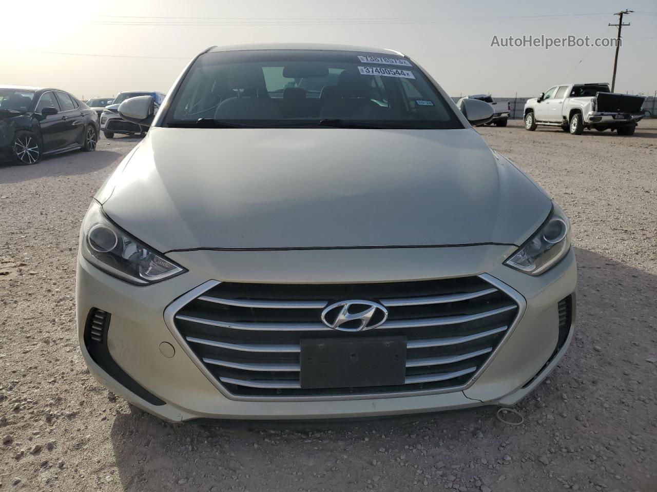 2017 Hyundai Elantra Se Cream vin: KMHD74LF0HU392014