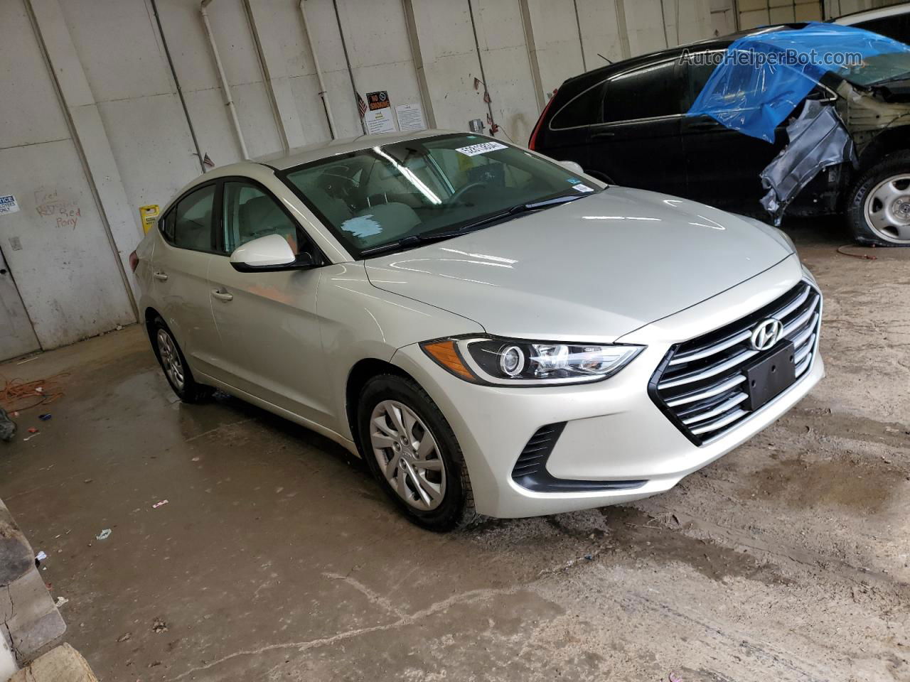 2017 Hyundai Elantra Se Beige vin: KMHD74LF4HU399886