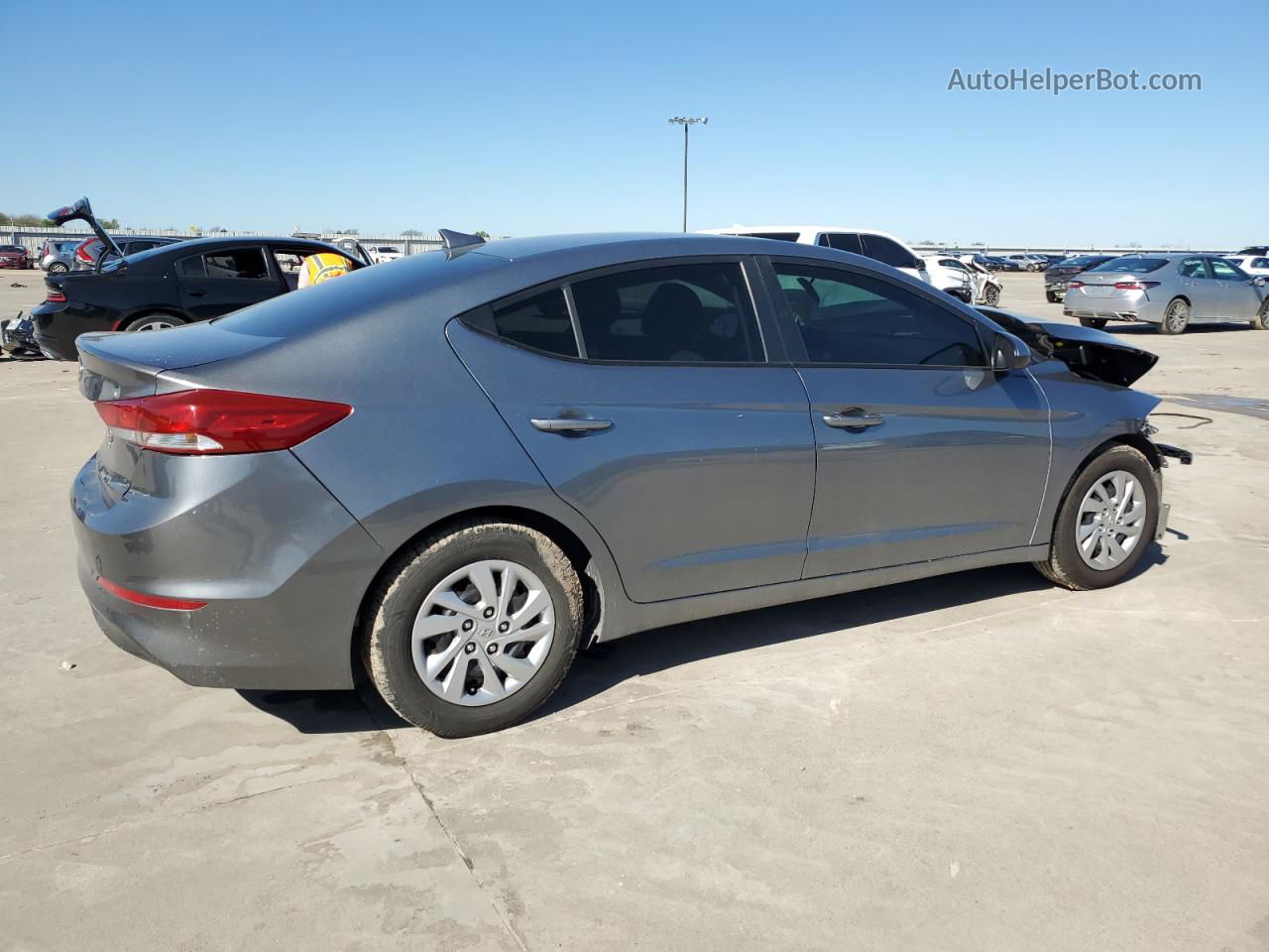 2017 Hyundai Elantra Se Gray vin: KMHD74LF5HU100115