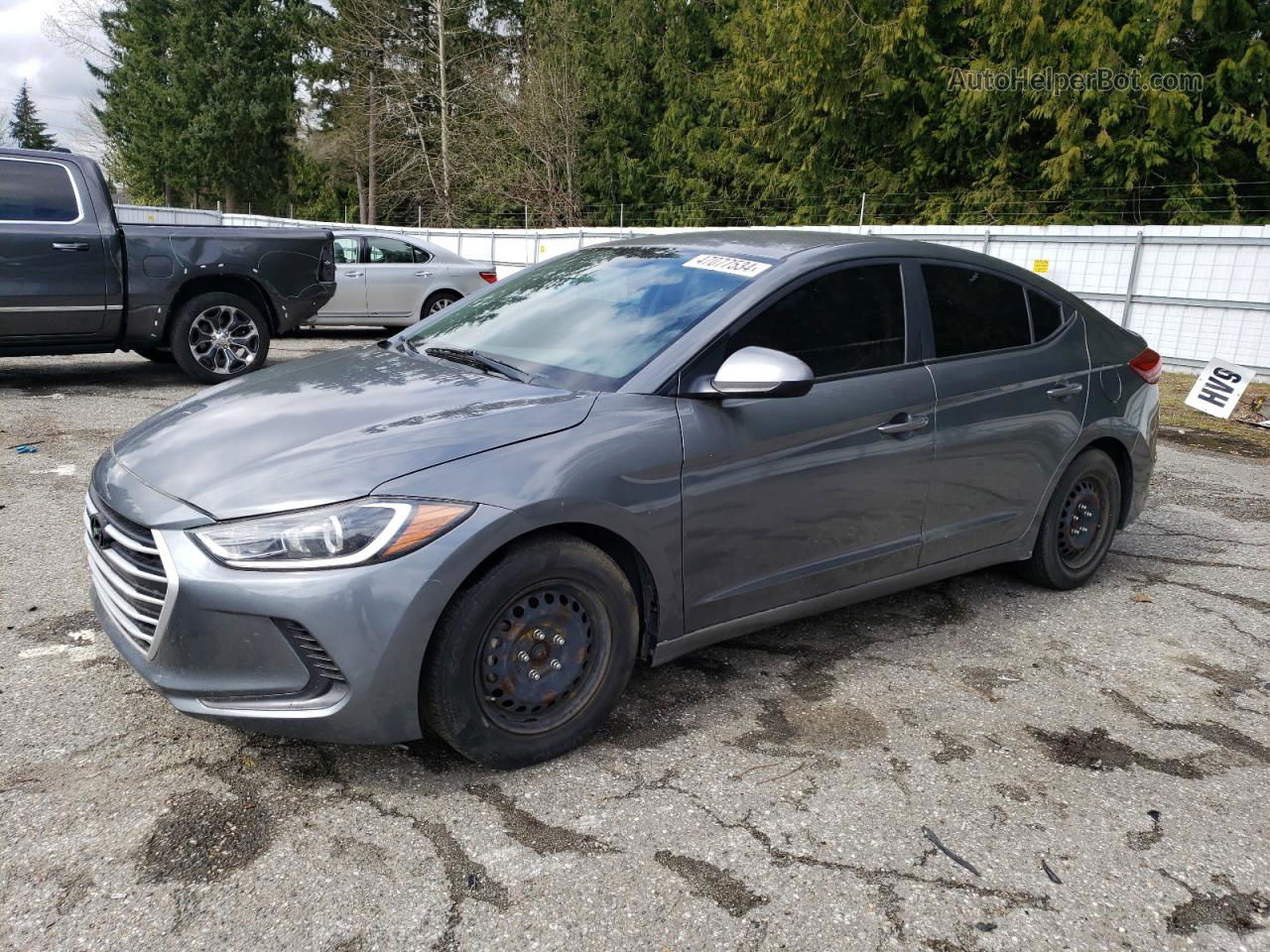 2017 Hyundai Elantra Se Gray vin: KMHD74LF5HU112829