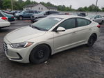 2017 Hyundai Elantra Se Beige vin: KMHD74LF5HU127671