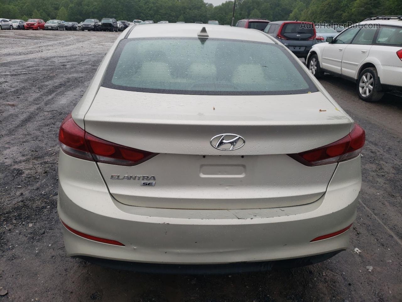 2017 Hyundai Elantra Se Beige vin: KMHD74LF5HU127671