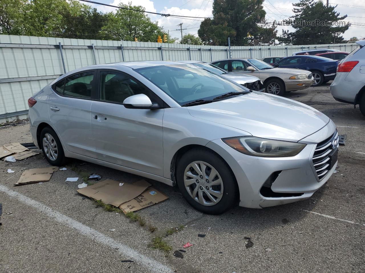 2017 Hyundai Elantra Se Silver vin: KMHD74LF7HU113092