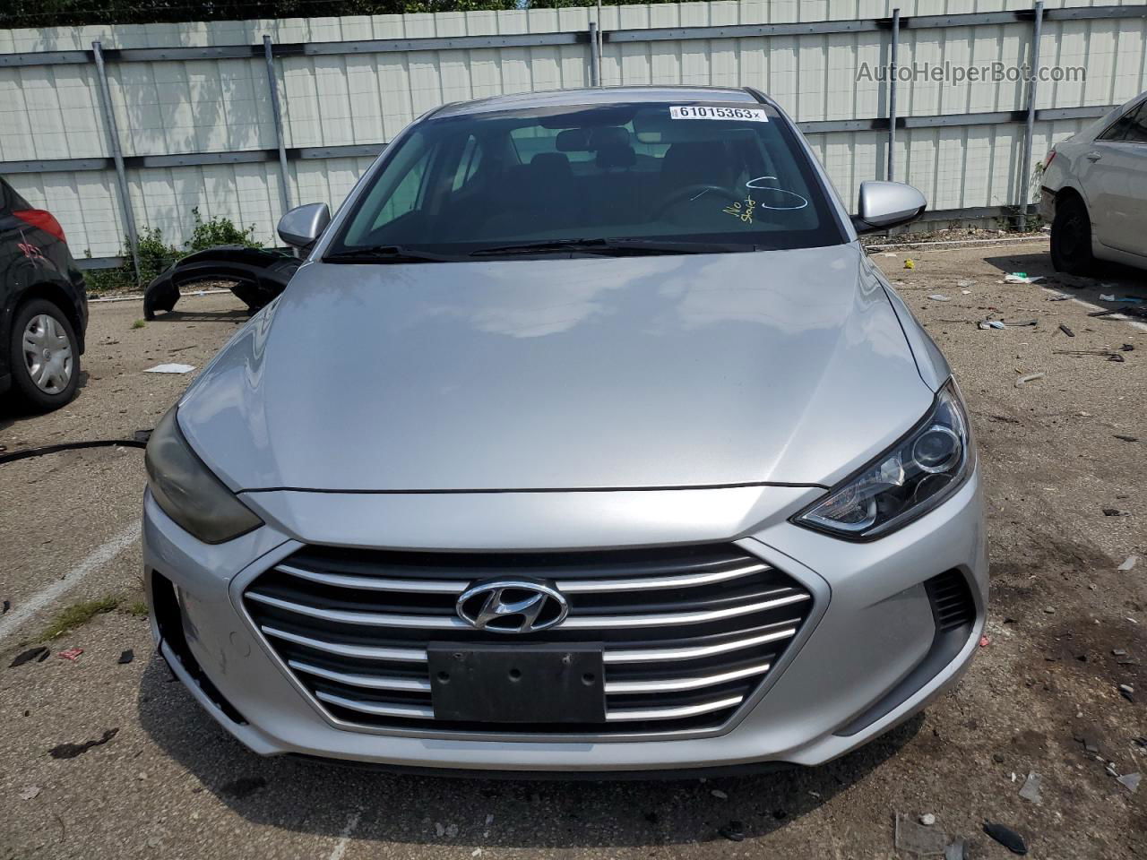 2017 Hyundai Elantra Se Silver vin: KMHD74LF7HU113092