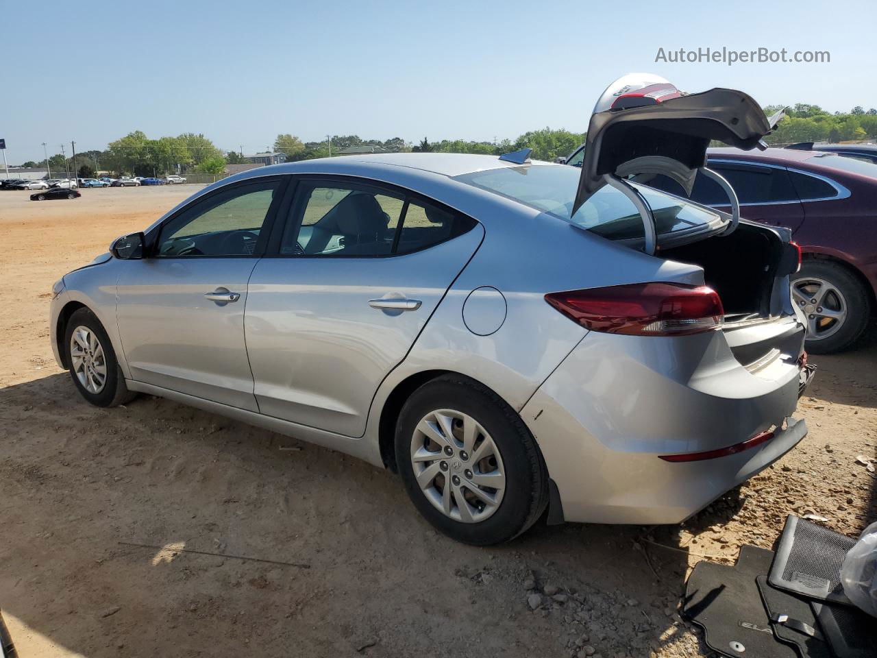 2017 Hyundai Elantra Se Silver vin: KMHD74LF7HU393273