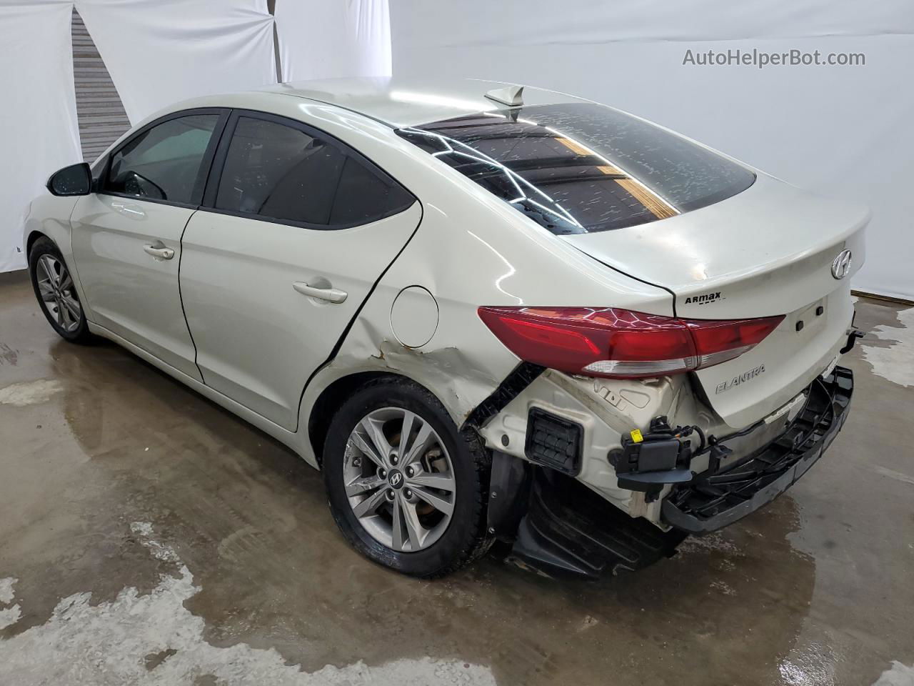 2018 Hyundai Elantra Sel Золотой vin: KMHD84LF1JU474580