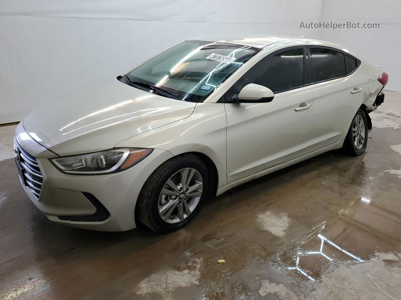 2018 Hyundai Elantra Sel Gold vin: KMHD84LF1JU474580