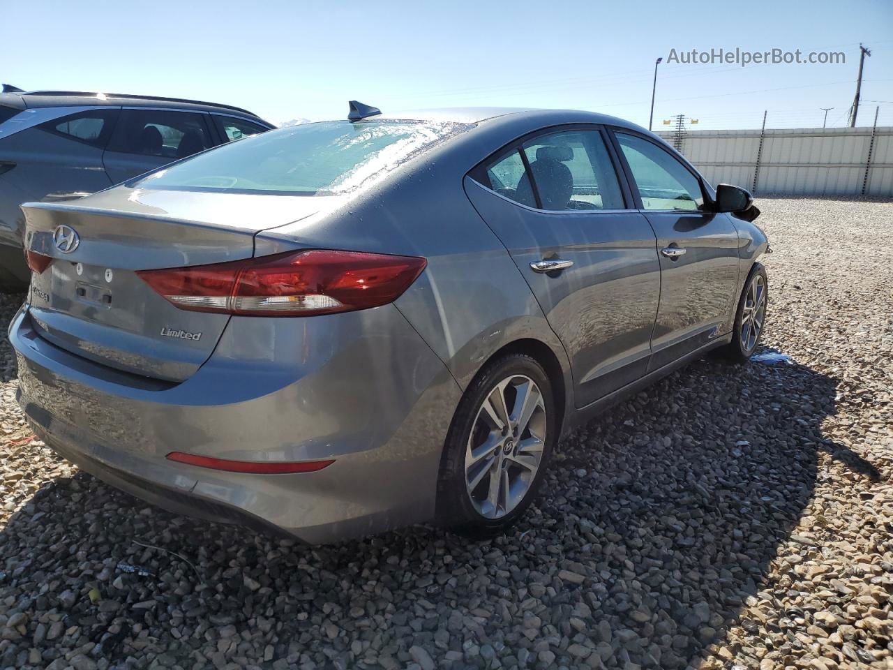 2017 Hyundai Elantra Se Silver vin: KMHD84LF2HU191678