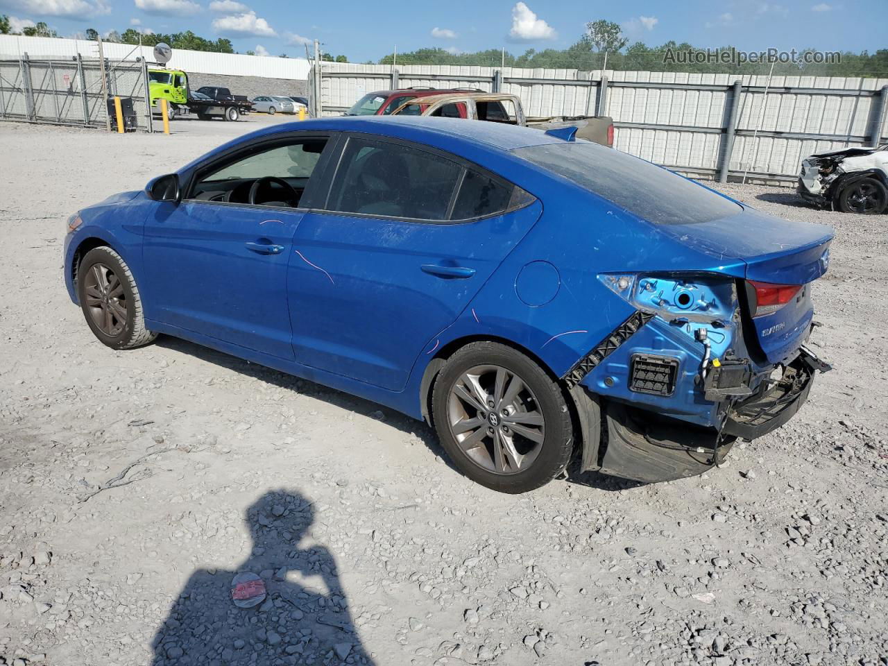 2017 Hyundai Elantra Se Blue vin: KMHD84LF4HU230013