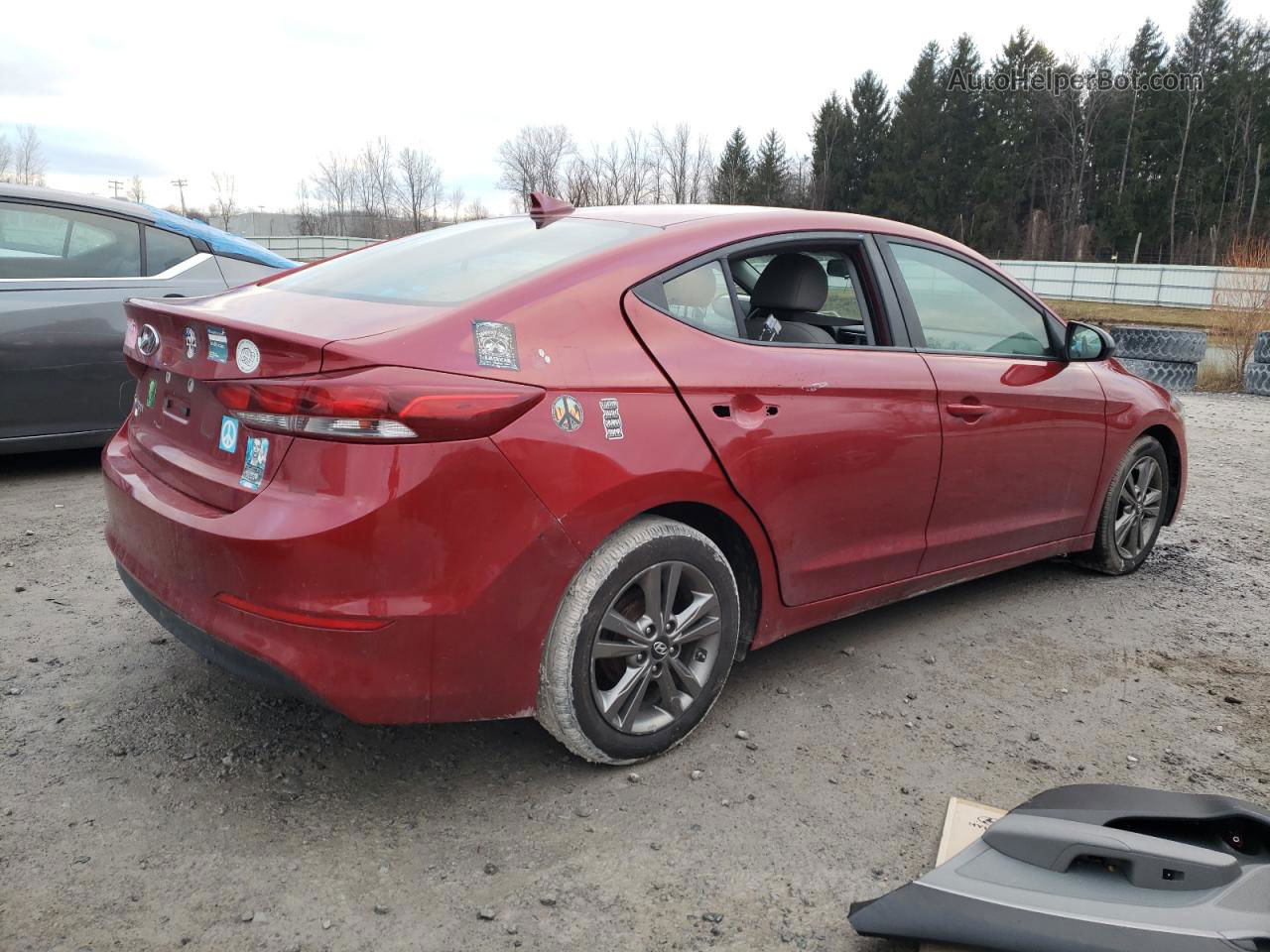 2017 Hyundai Elantra Se Red vin: KMHD84LF6HU195362