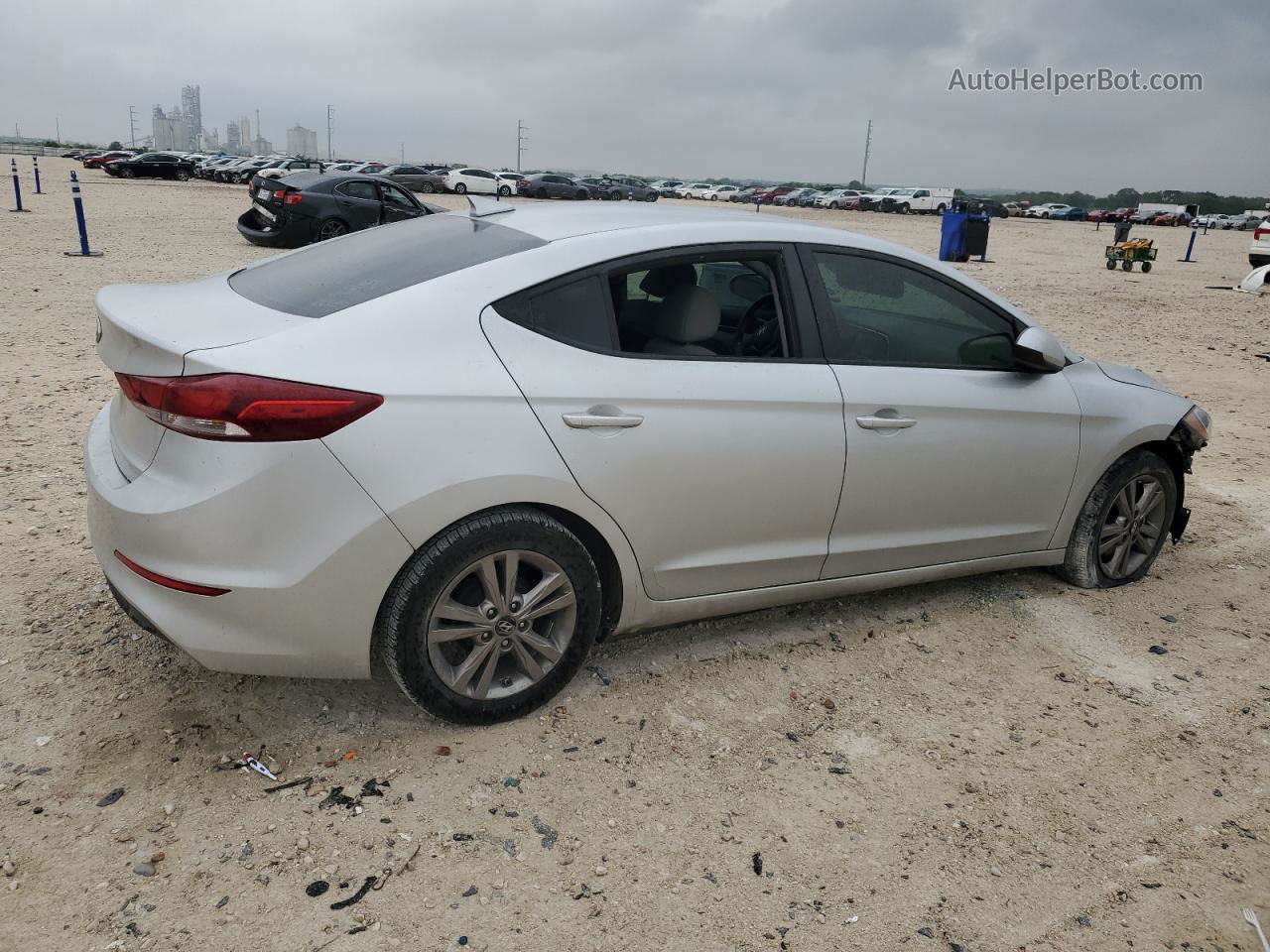 2017 Hyundai Elantra Se Silver vin: KMHD84LF8HU243427