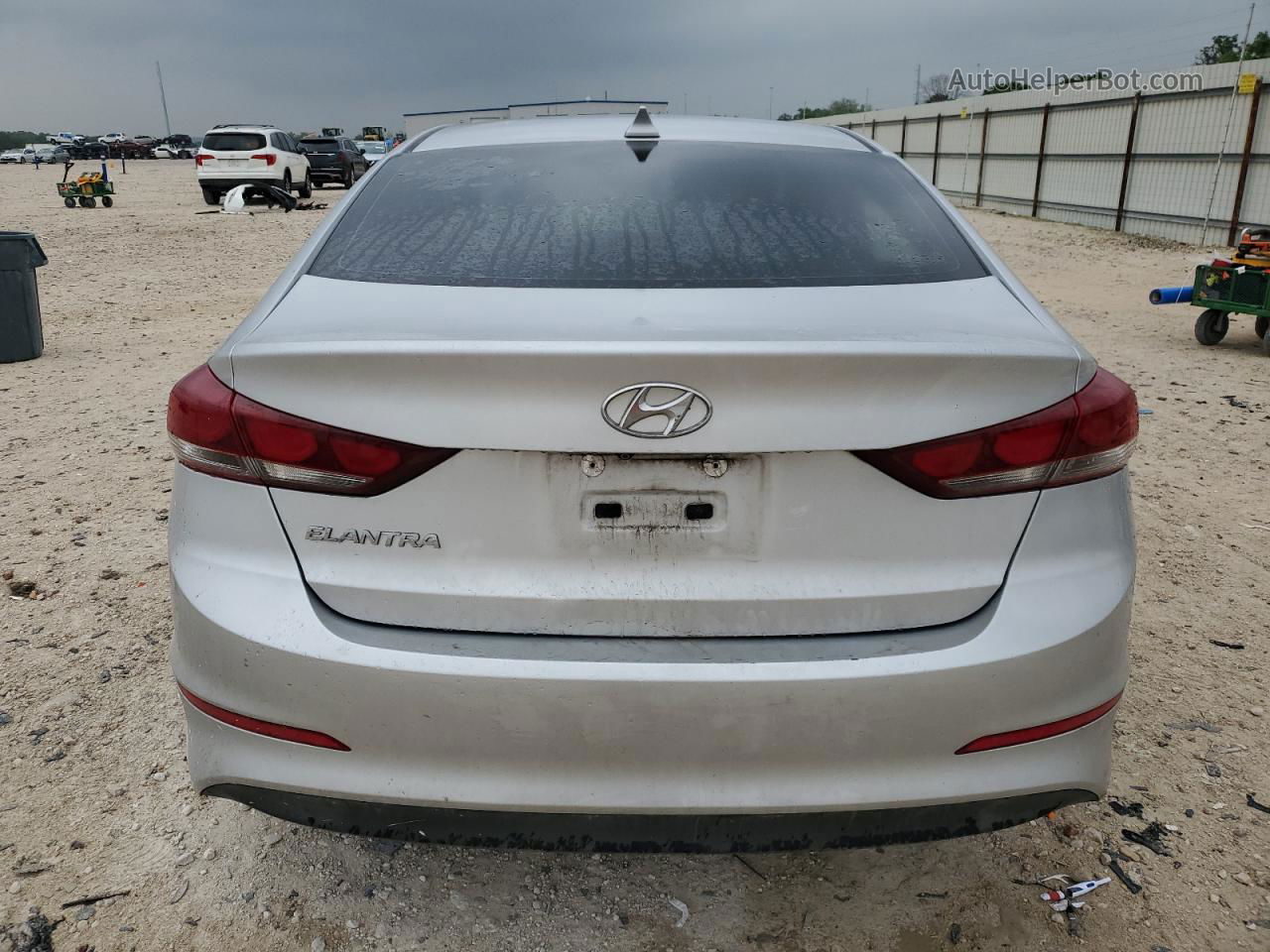 2017 Hyundai Elantra Se Silver vin: KMHD84LF8HU243427