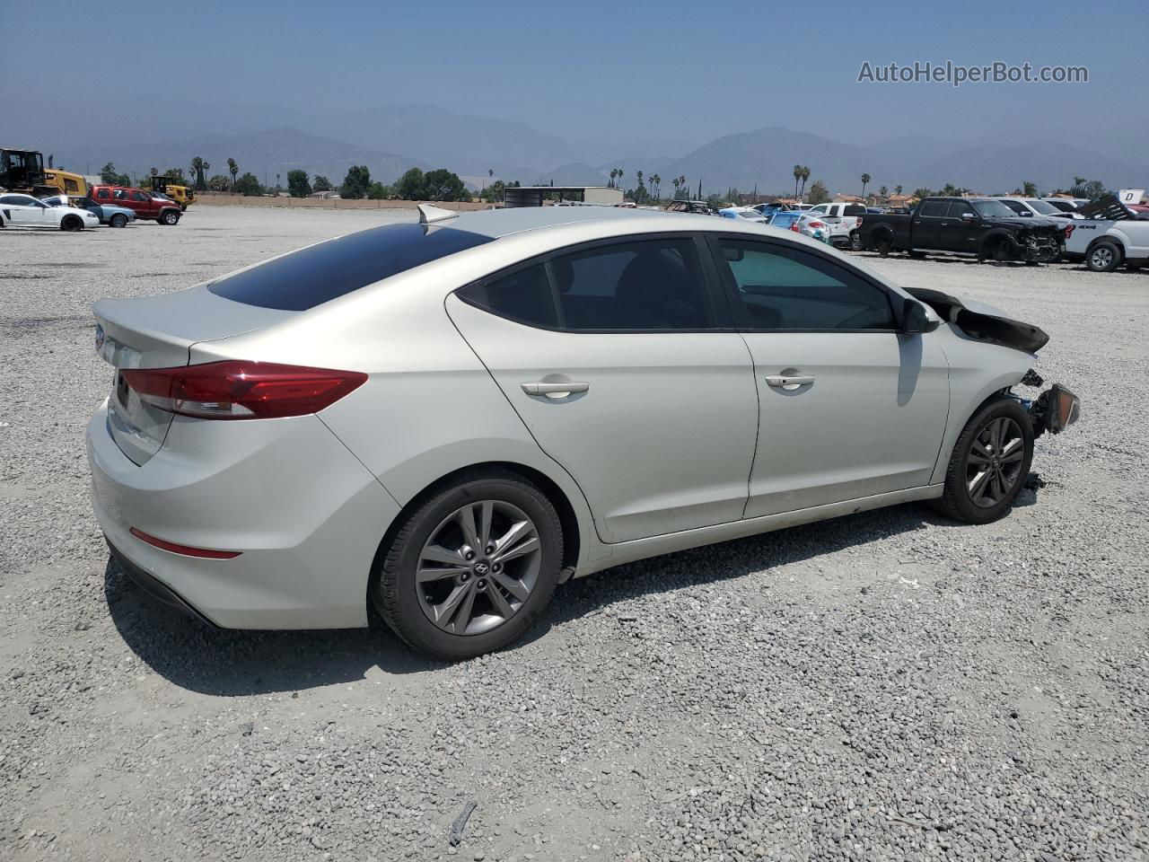 2017 Hyundai Elantra Se Золотой vin: KMHD84LF8HU430098