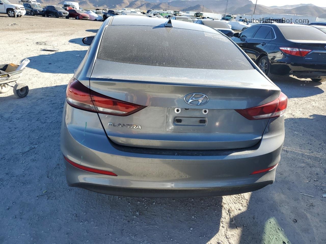 2017 Hyundai Elantra Se Gray vin: KMHD84LF9HU382577