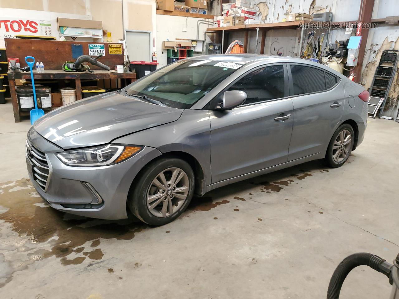 2017 Hyundai Elantra Se Gray vin: KMHD84LFXHU358188