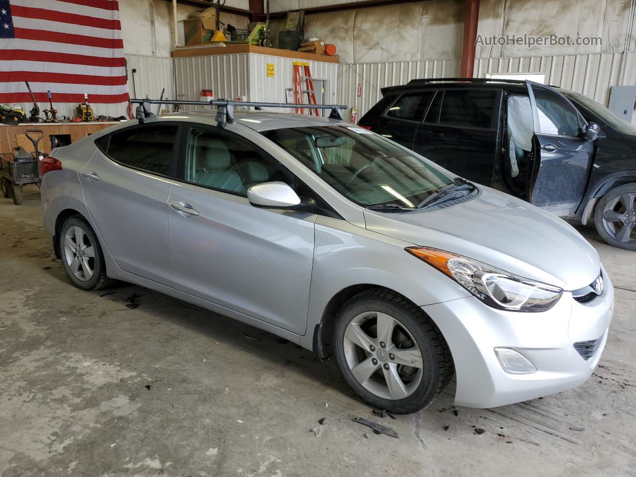 2013 Hyundai Elantra Gls Серебряный vin: KMHDH4AE4DU649046