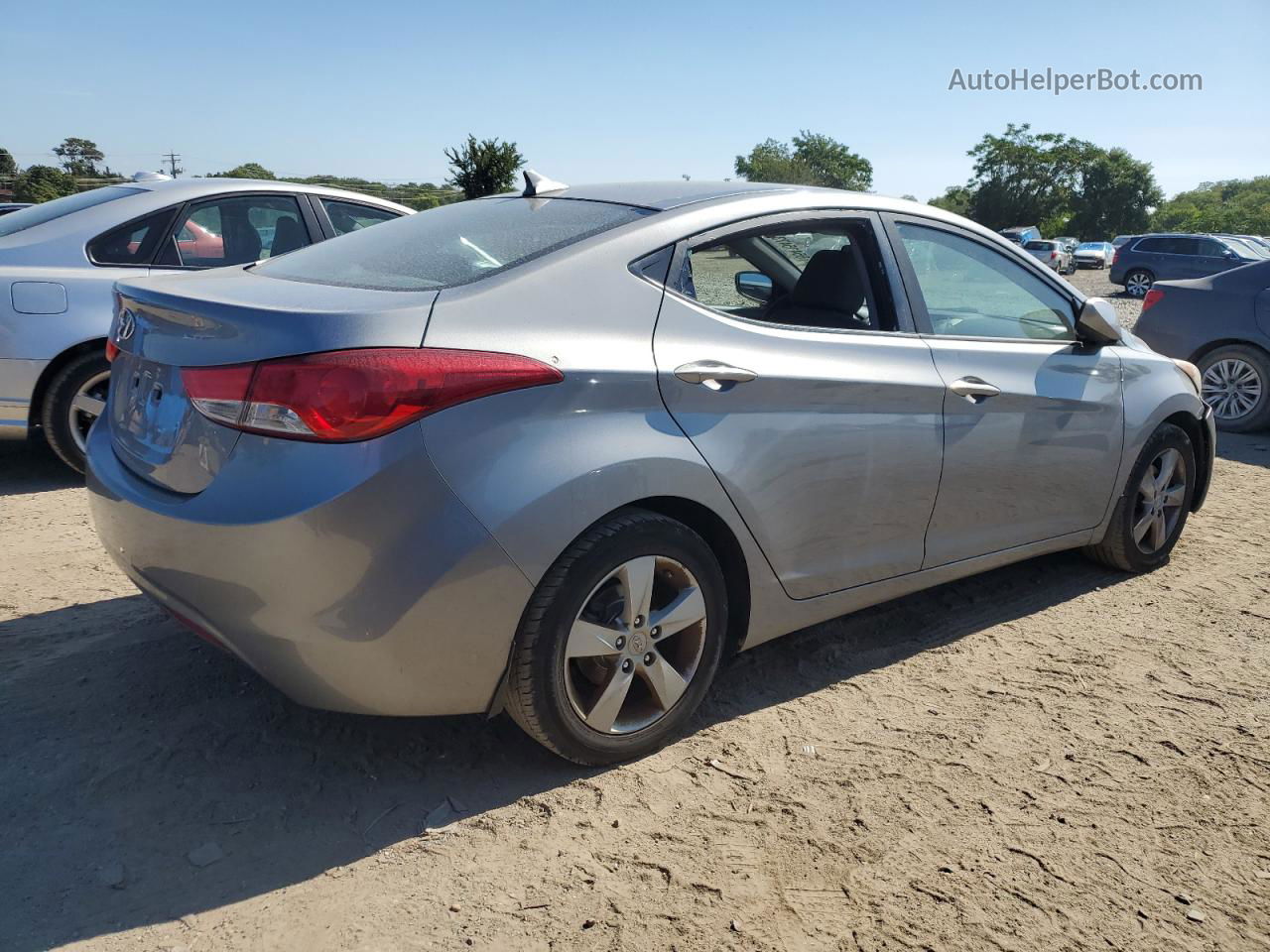 2013 Hyundai Elantra Gls Серебряный vin: KMHDH4AE5DU757840