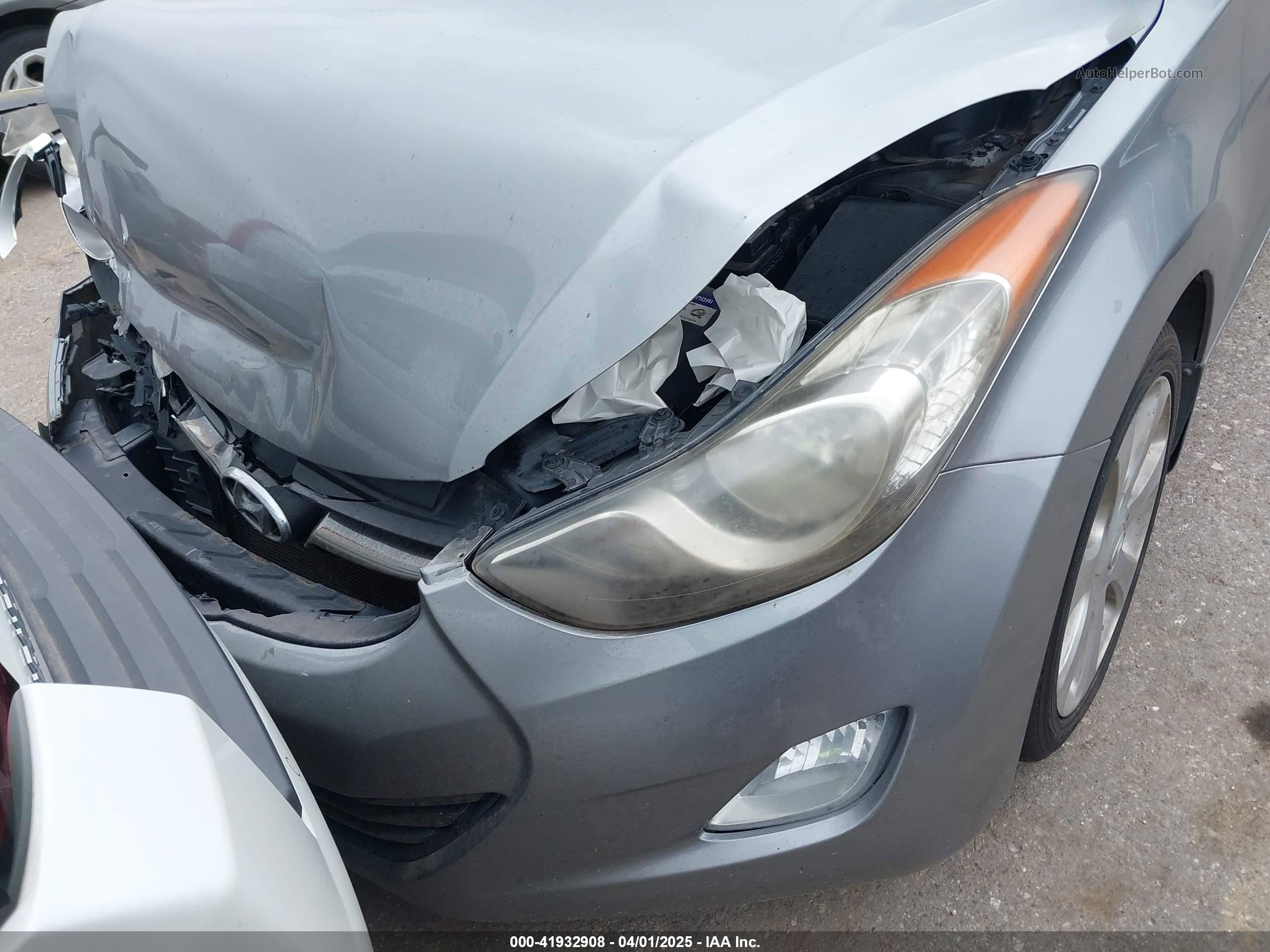 2013 Hyundai Elantra Limited Silver vin: KMHDH4AE6DU569537