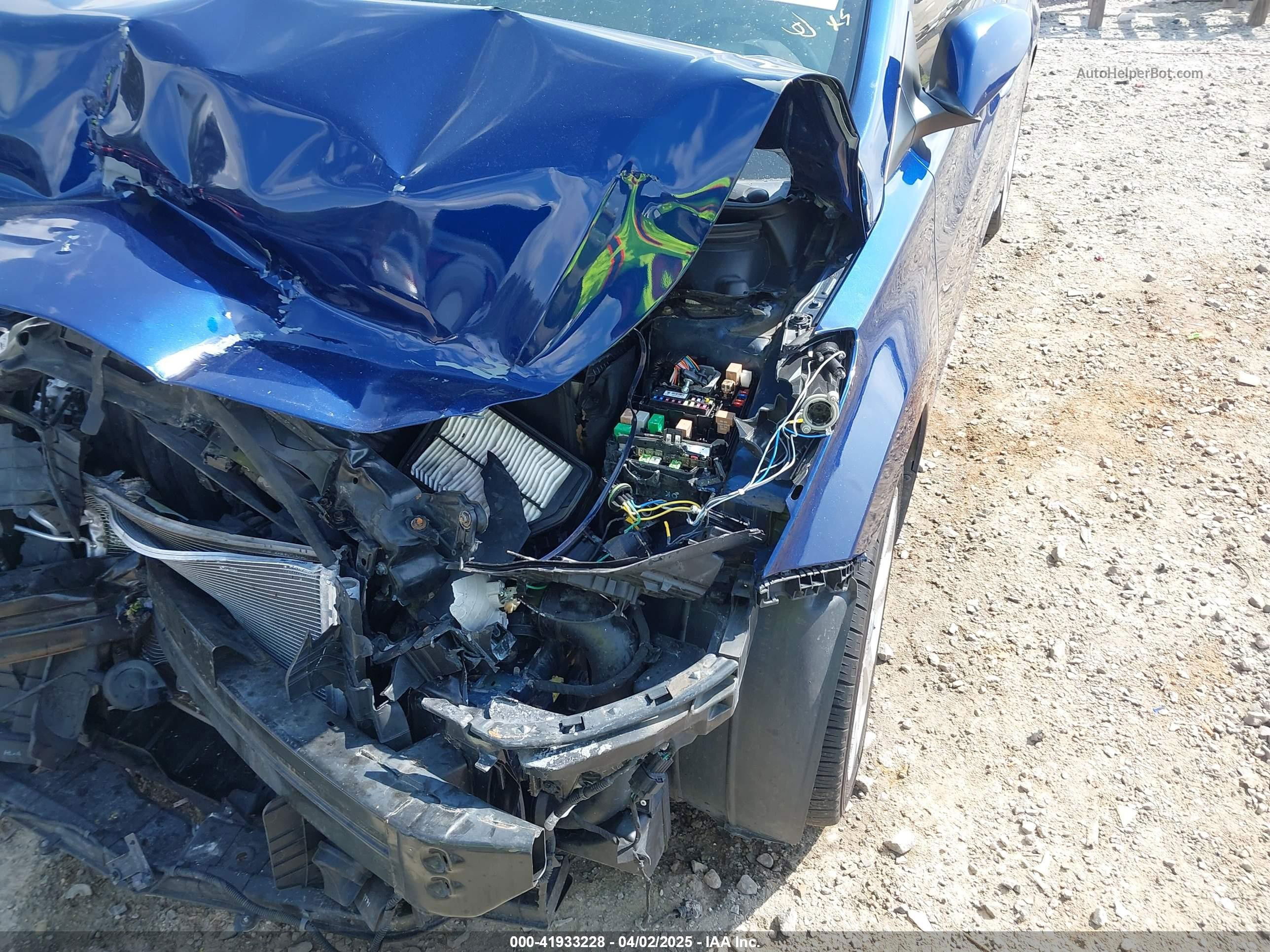 2013 Hyundai Elantra Limited Blue vin: KMHDH4AE7DU749688