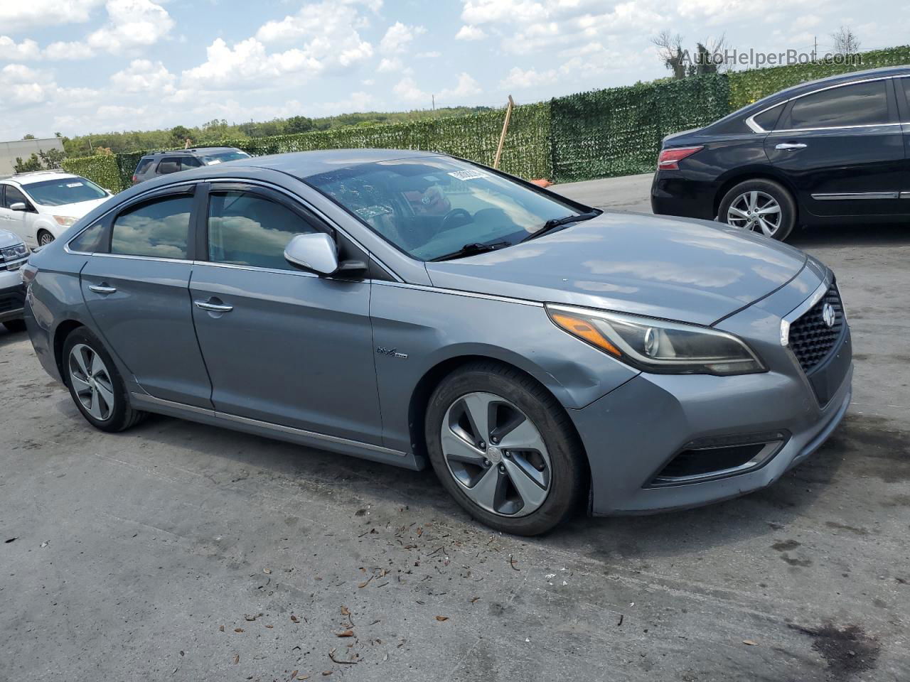 2017 Hyundai Sonata Hybrid Gray vin: KMHE34L12HA044639