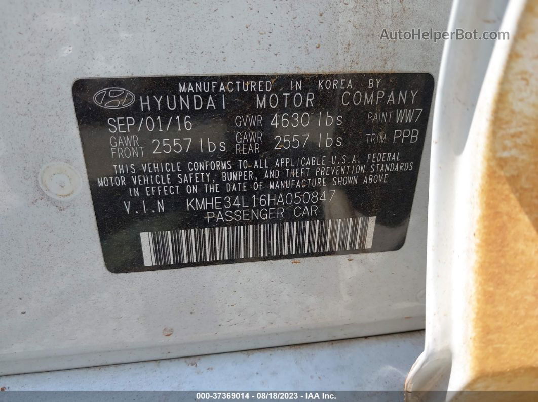 2017 Hyundai Sonata Hybrid Limited White vin: KMHE34L16HA050847