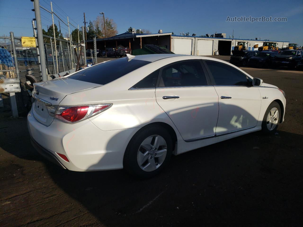 2012 Hyundai Sonata Hybrid White vin: KMHEC4A42CA022064