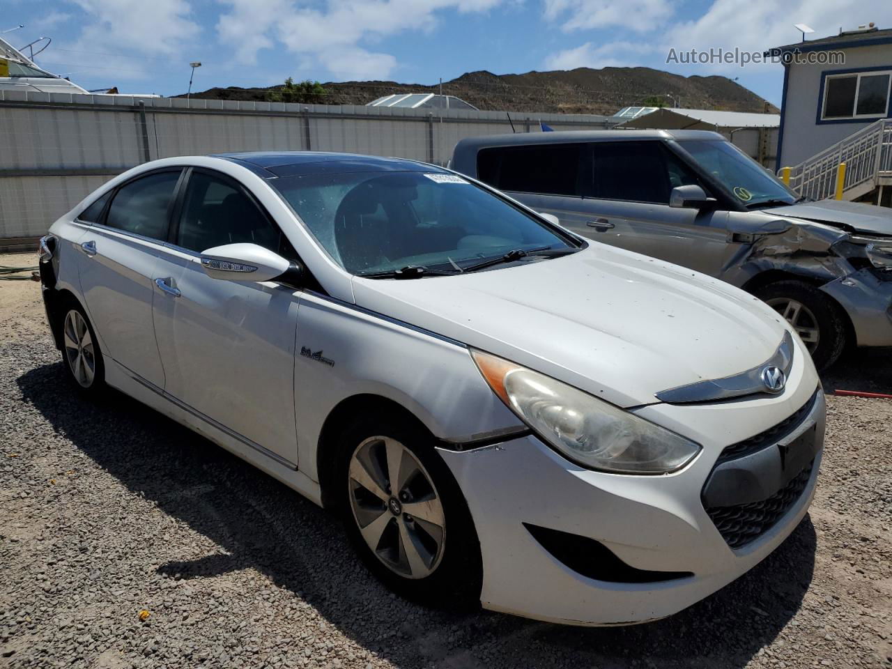 2012 Hyundai Sonata Hybrid White vin: KMHEC4A47CA031021