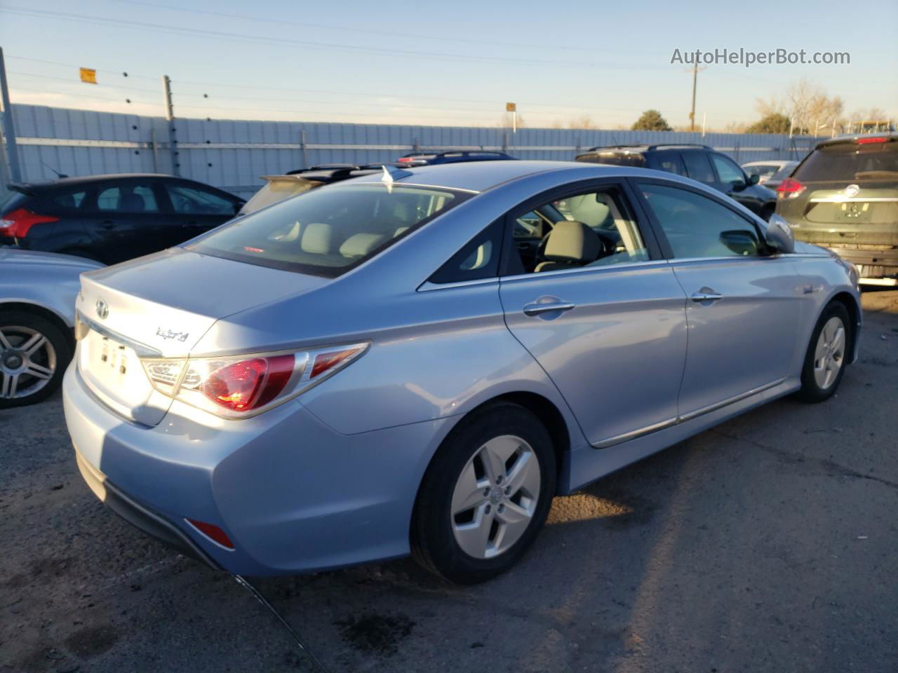 2012 Hyundai Sonata Hybrid Blue vin: KMHEC4A49CA042859