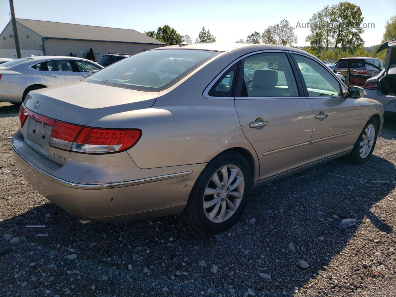 2008 Hyundai Azera Se Tan vin: KMHFC46F08A265216