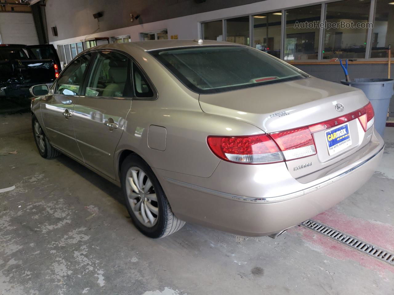 2008 Hyundai Azera Se Beige vin: KMHFC46F18A301608