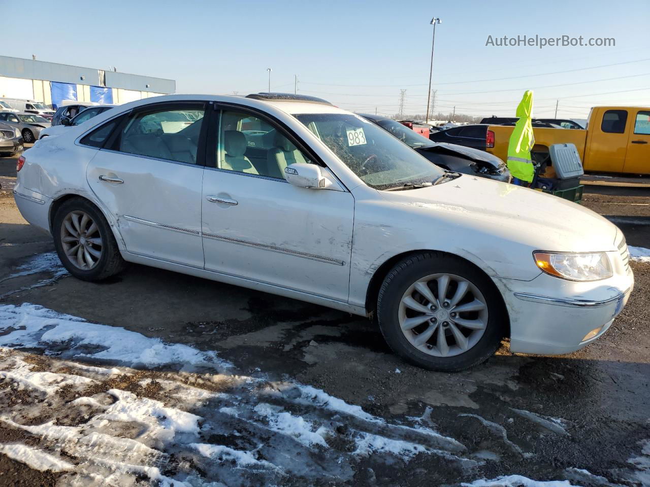 2008 Hyundai Azera Se White vin: KMHFC46F28A263922