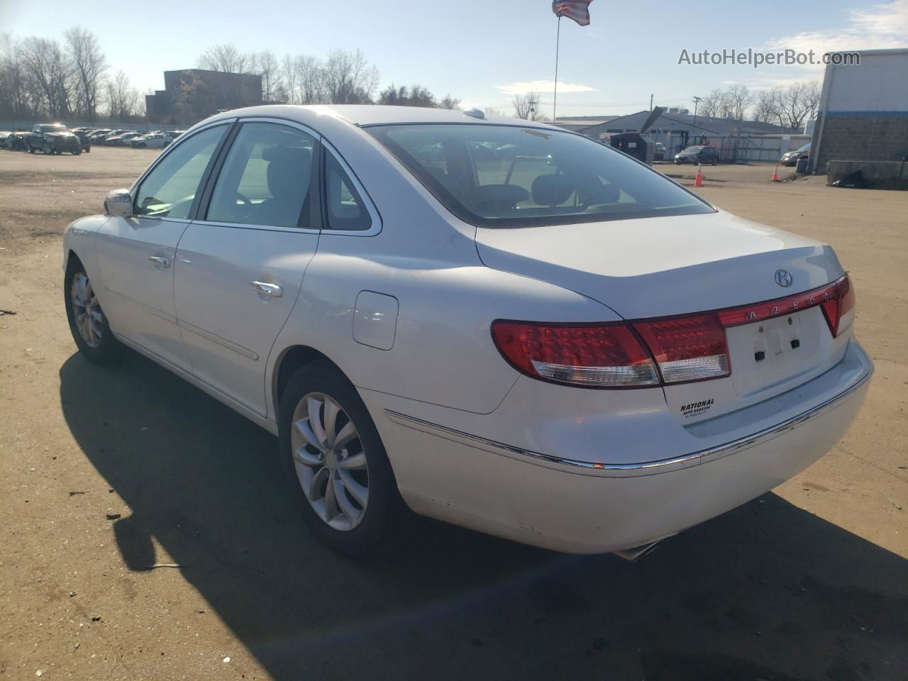 2008 Hyundai Azera Se White vin: KMHFC46F38A334111