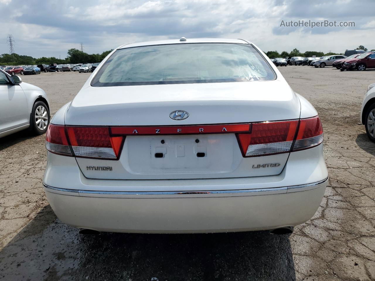 2008 Hyundai Azera Se White vin: KMHFC46F58A305936