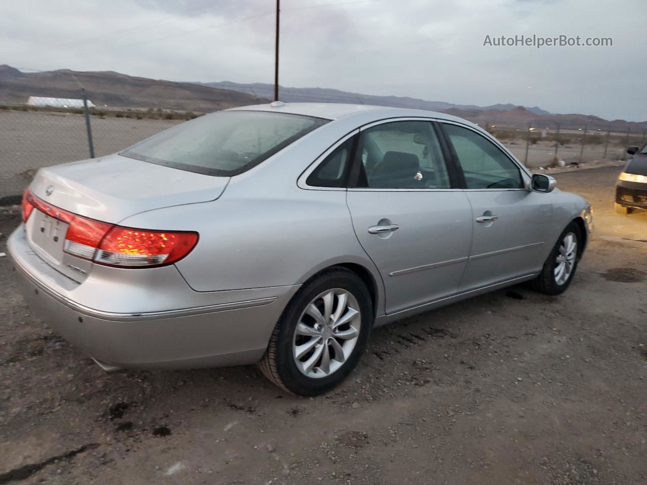 2008 Hyundai Azera Se Silver vin: KMHFC46F78A295880