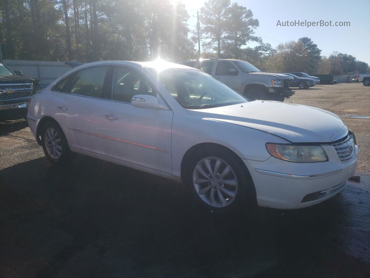 2008 Hyundai Azera Se White vin: KMHFC46F88A305705