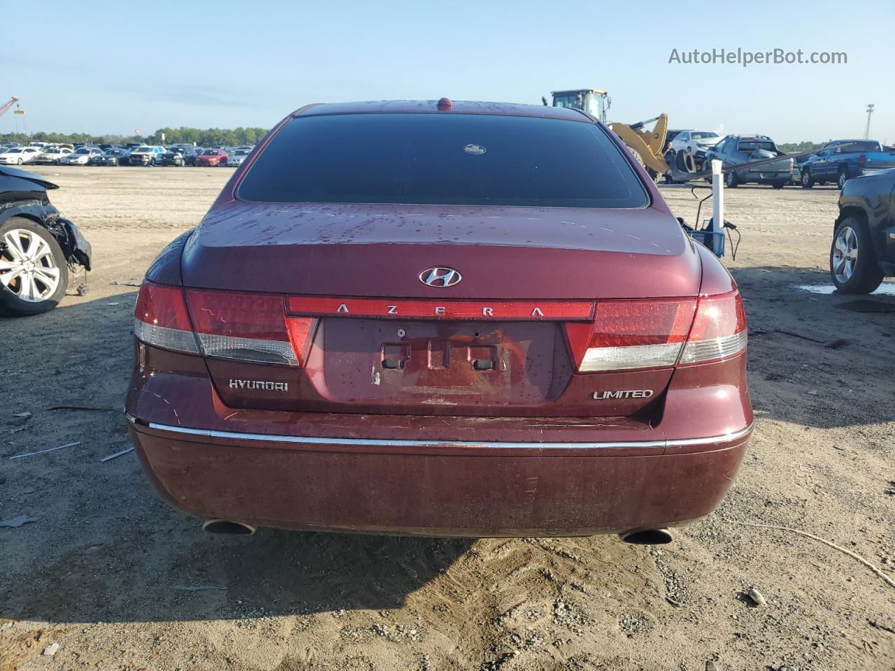 2008 Hyundai Azera Se Burgundy vin: KMHFC46FX8A319380