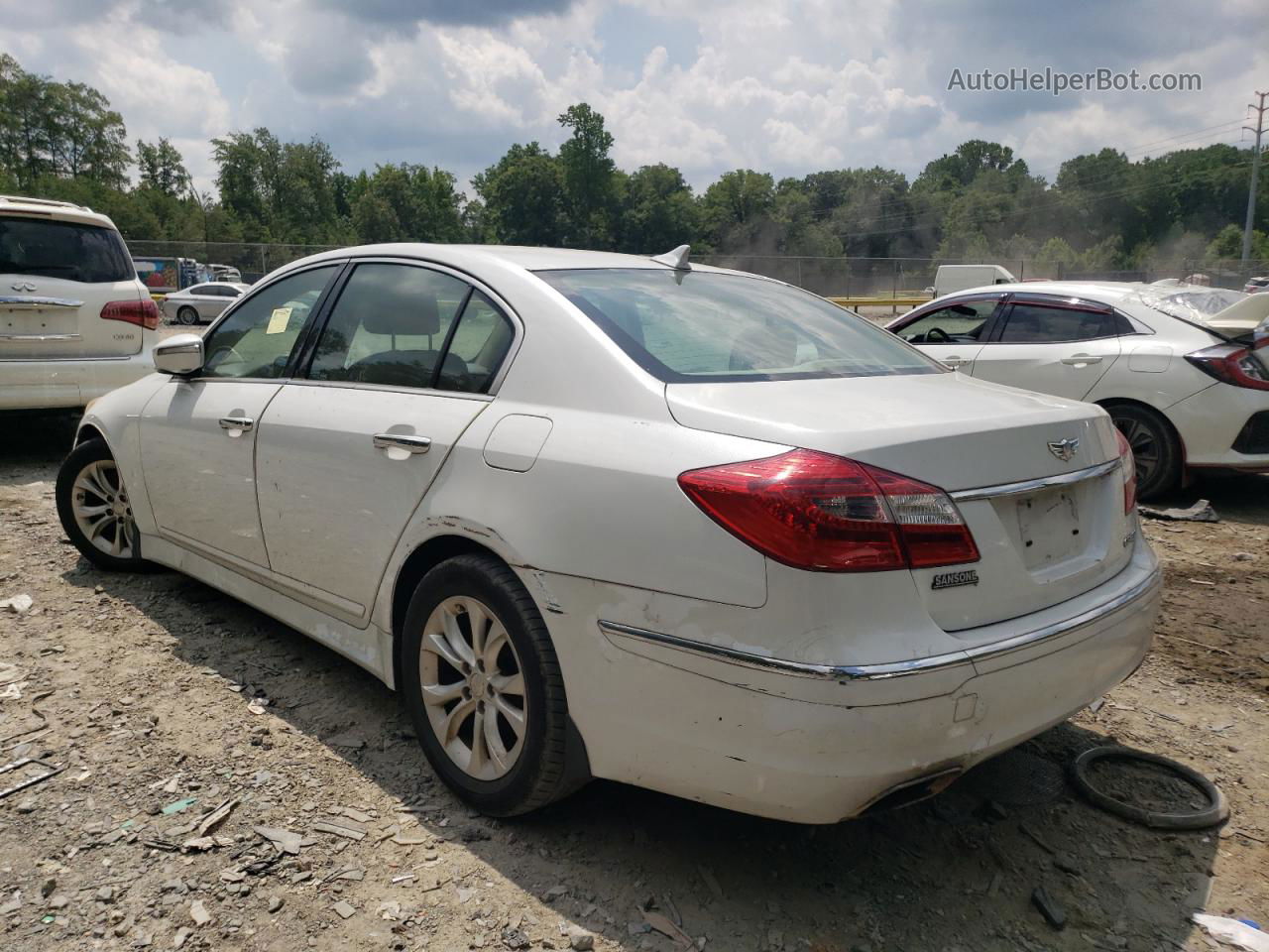 2013 Hyundai Genesis 3.8l White vin: KMHGC4DD0DU215284