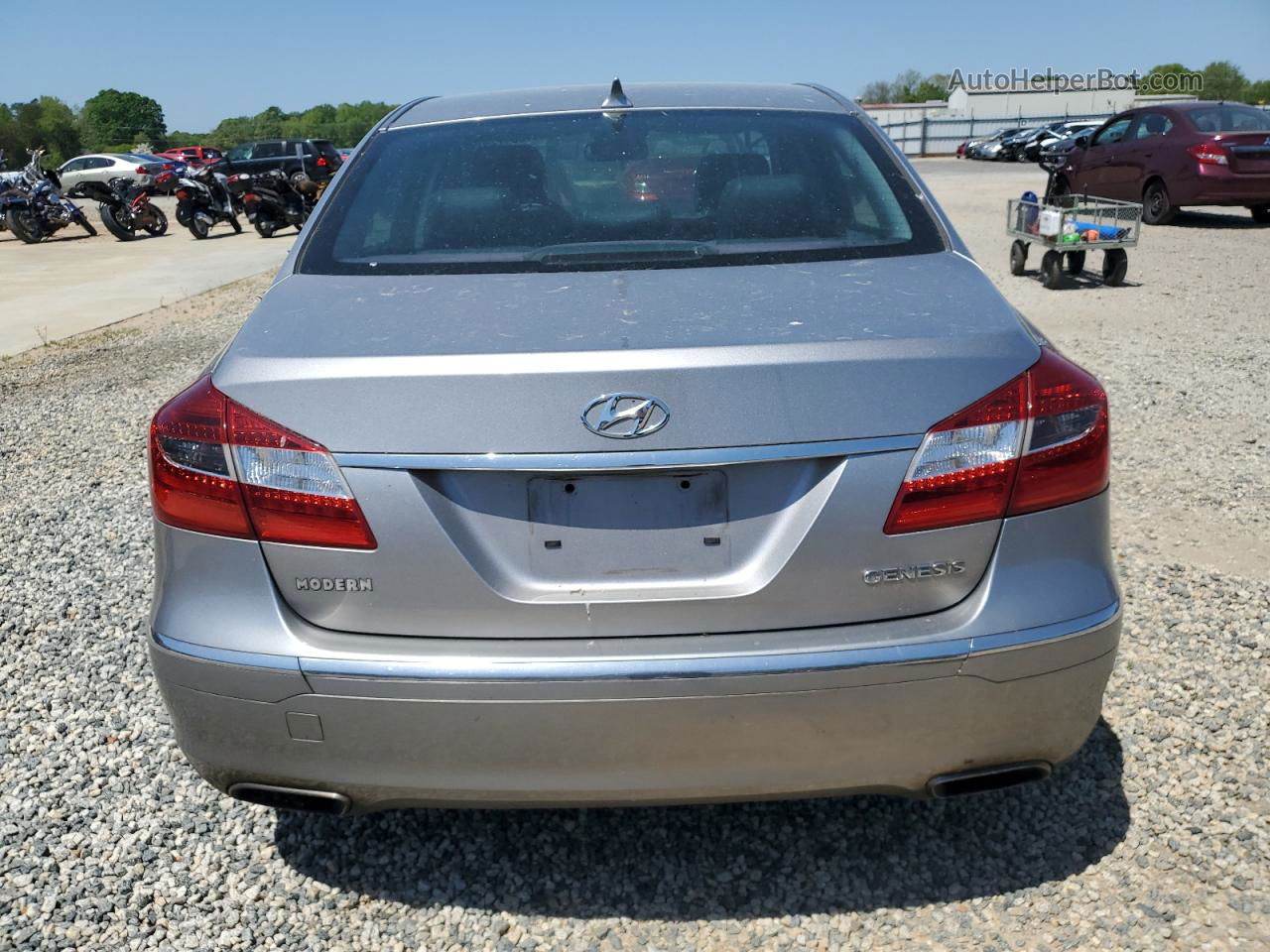 2013 Hyundai Genesis 3.8l Silver vin: KMHGC4DD0DU215690